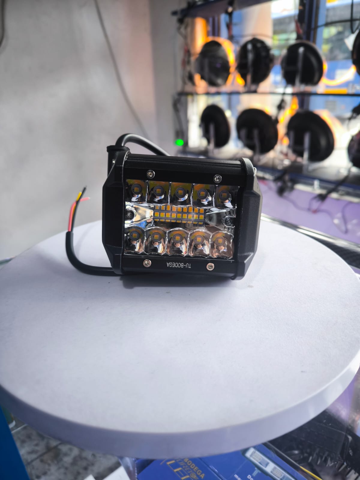 Miniatura 3 de EXPLORADORA CUADRADA BLANCO (TB016w)